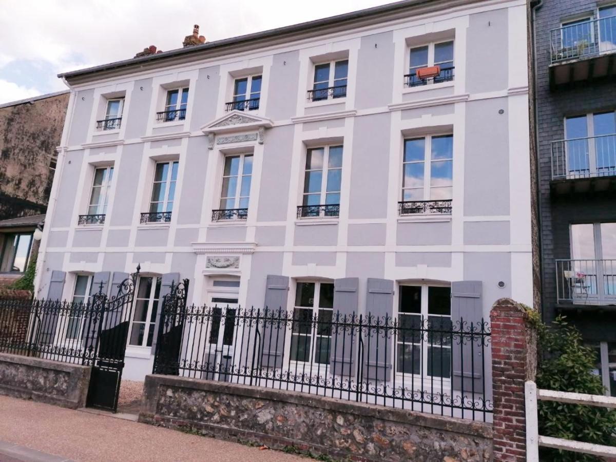 Appartamento Le 2 pièces avec parking privé Honfleur Esterno foto