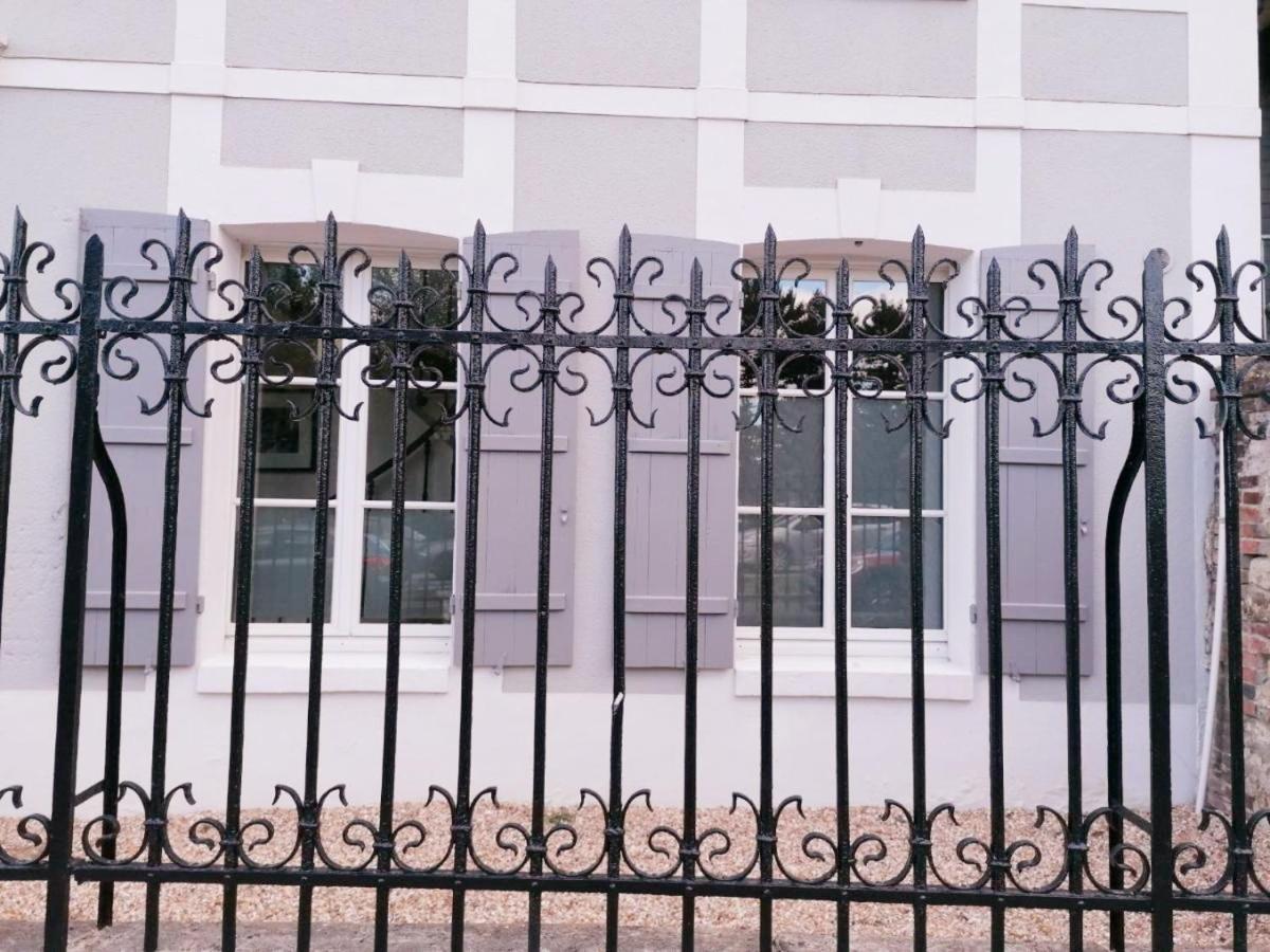 Appartamento Le 2 pièces avec parking privé Honfleur Esterno foto